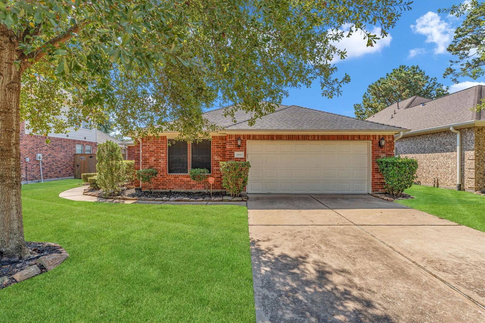 Real estate property located at 11847 Gatesden, Harris, Lakewood Grove, Tomball, TX, US