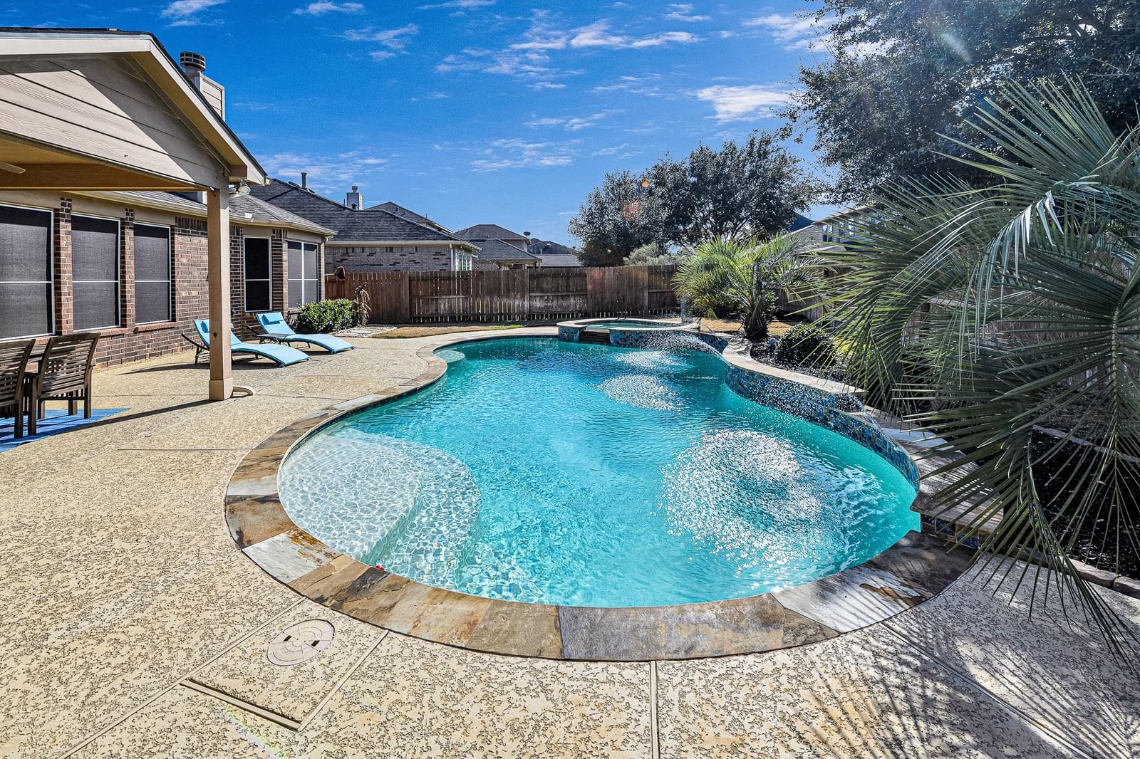 Real estate property located at 9923 Red Pine Valley, Fort Bend, Cinco Ranch Southwest, Katy, TX, US