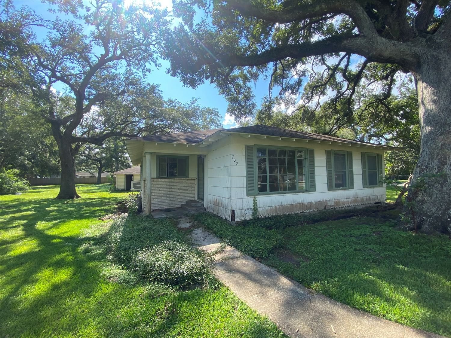 Real estate property located at 702 Avenue A, Brazoria, Sweeny, TX, US