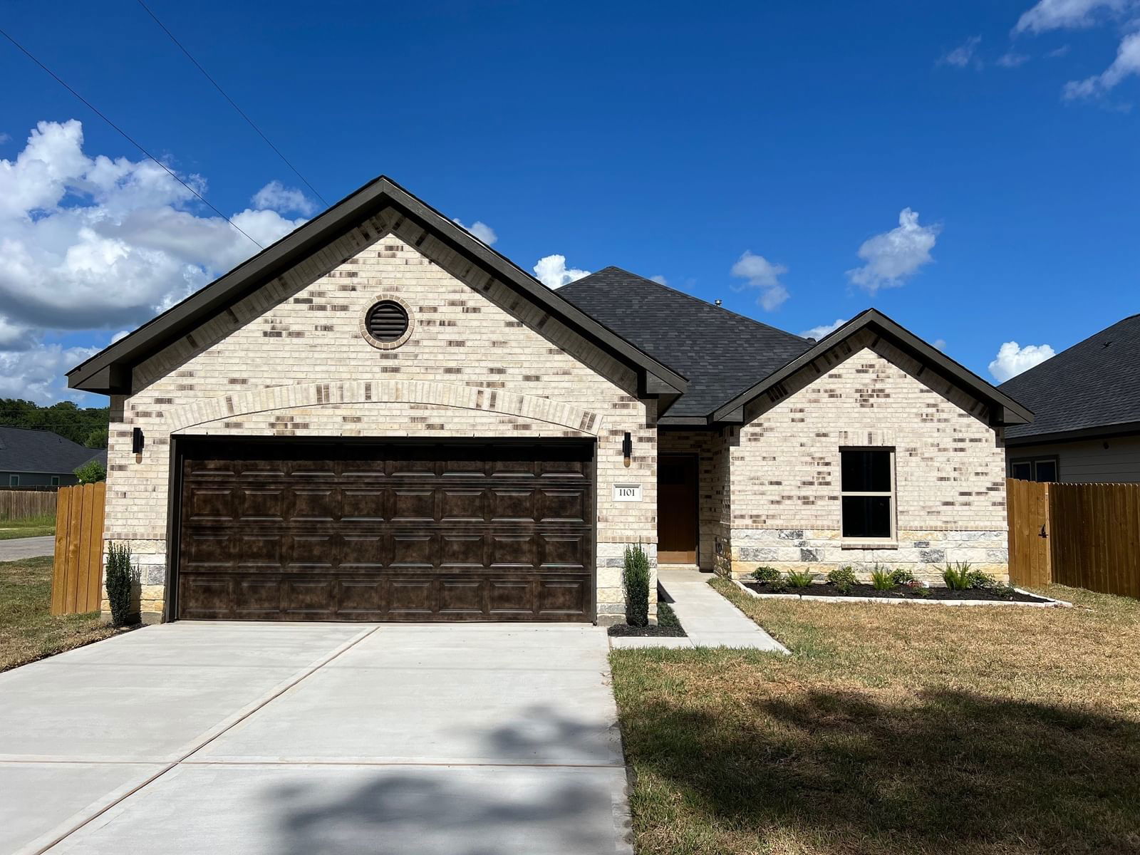 Real estate property located at 1101 Lyle W, Liberty, Glen Park-Clev, Cleveland, TX, US