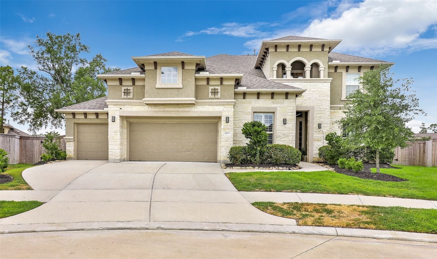 Real estate property located at 14923 Rainwood Falls, Harris, Houston, TX, US