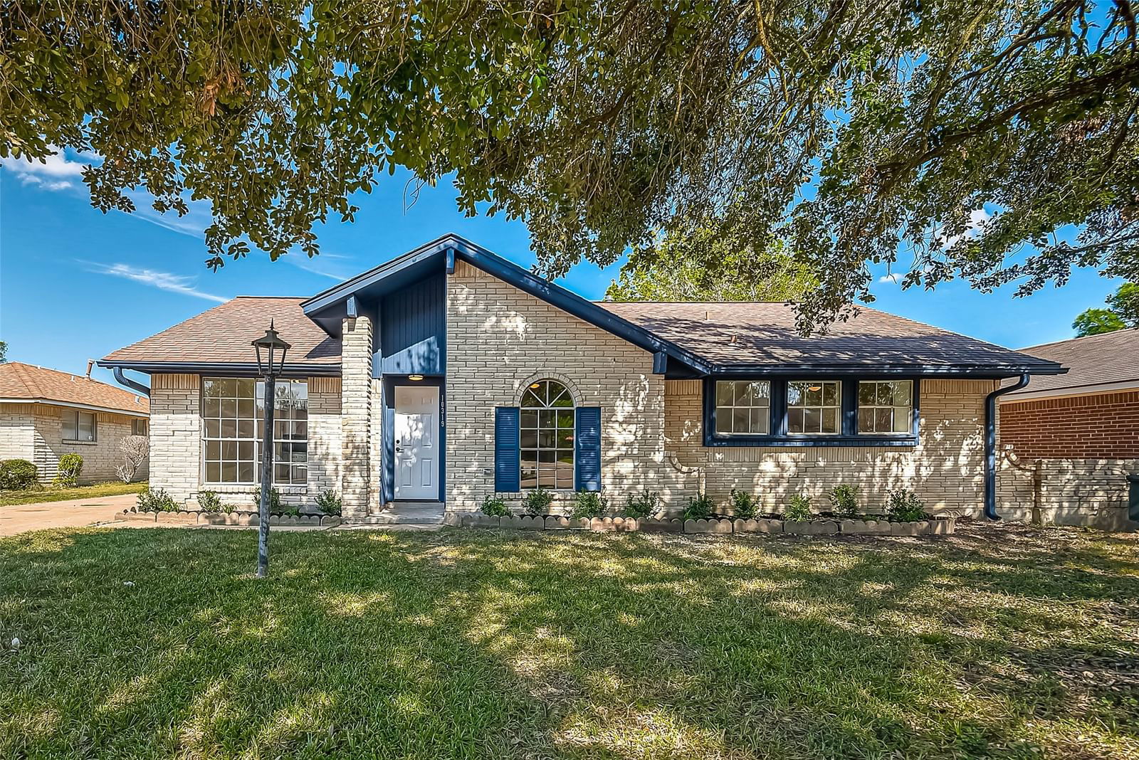 Real estate property located at 10319 Sageyork, Harris, Kirkmont Sec 01, Houston, TX, US