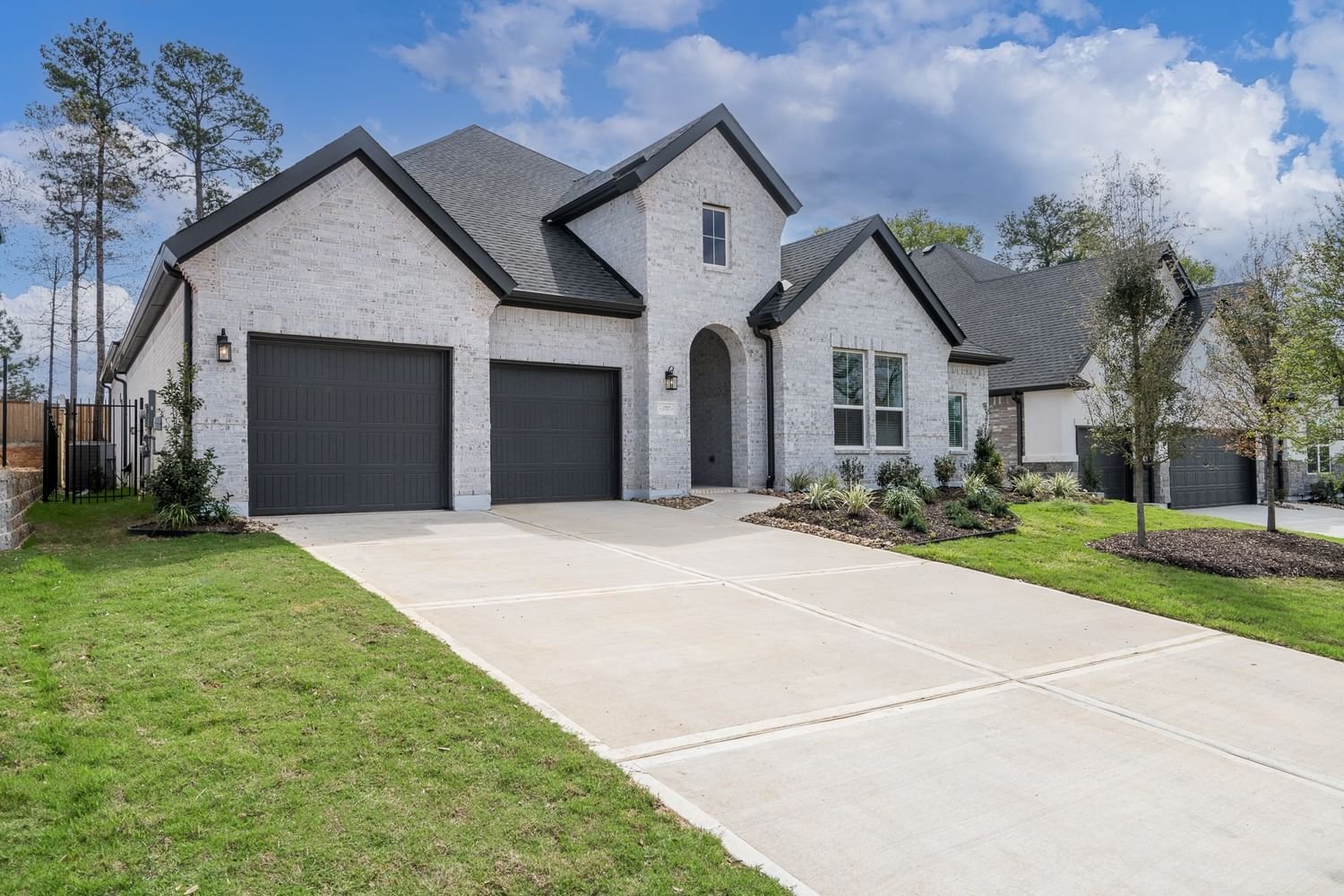 Real estate property located at 1717 Divino, Montgomery, Teaswood Ave, Conroe, TX, US