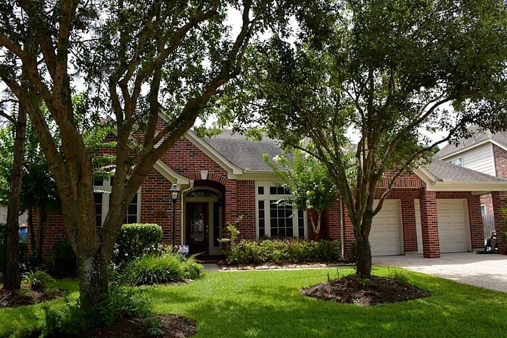 Real estate property located at 3129 Red Maple, Harris, Autumn Creek, Friendswood, TX, US