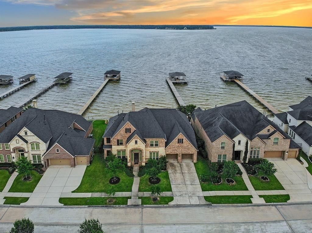 Real estate property located at 16206 Pelican Beach, Harris, Lakeshore, Houston, TX, US