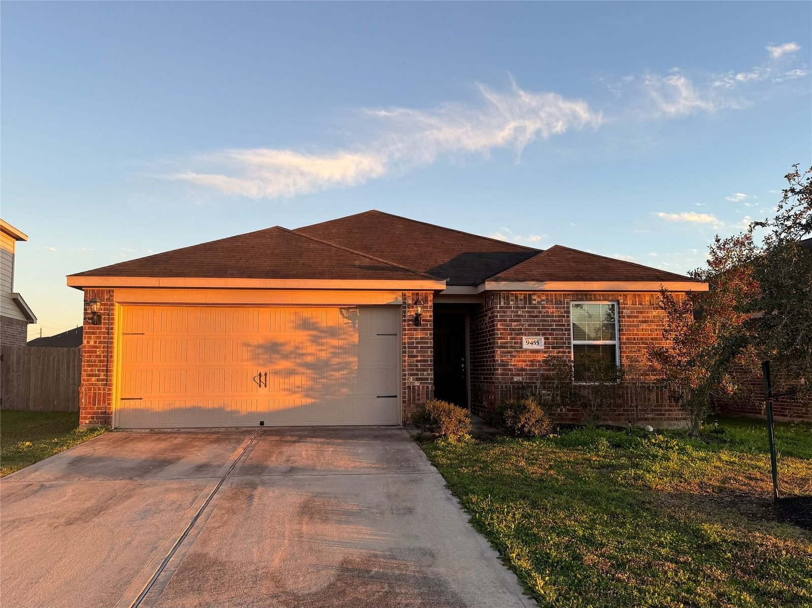 Real estate property located at 9455 Gold Mountain, Brazoria, Sterling Lakes West Sec 1 A07, Rosharon, TX, US