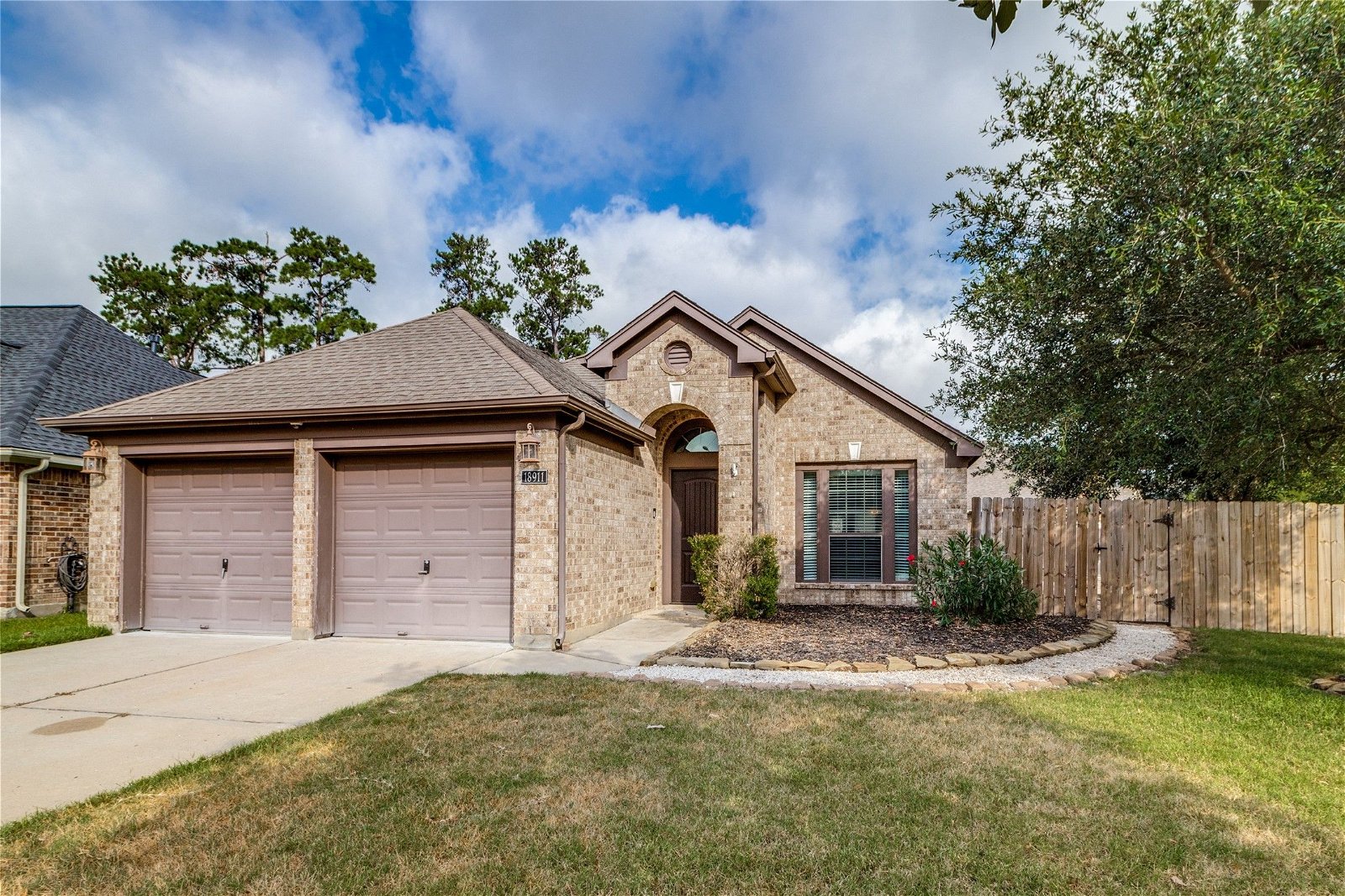Real estate property located at 18911 Shoreland, Harris, Tomball, TX, US