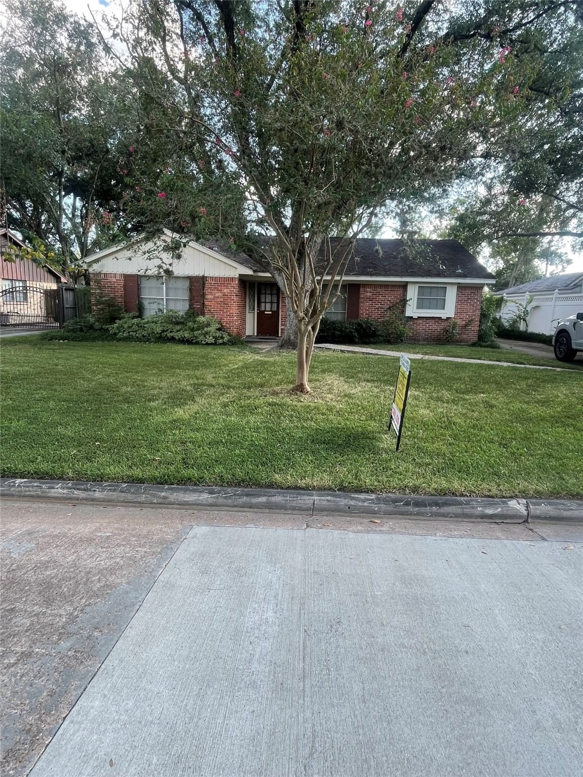 Real estate property located at 8619 Cedarbrake, Harris, Spring Valley, Spring Valley Village, TX, US