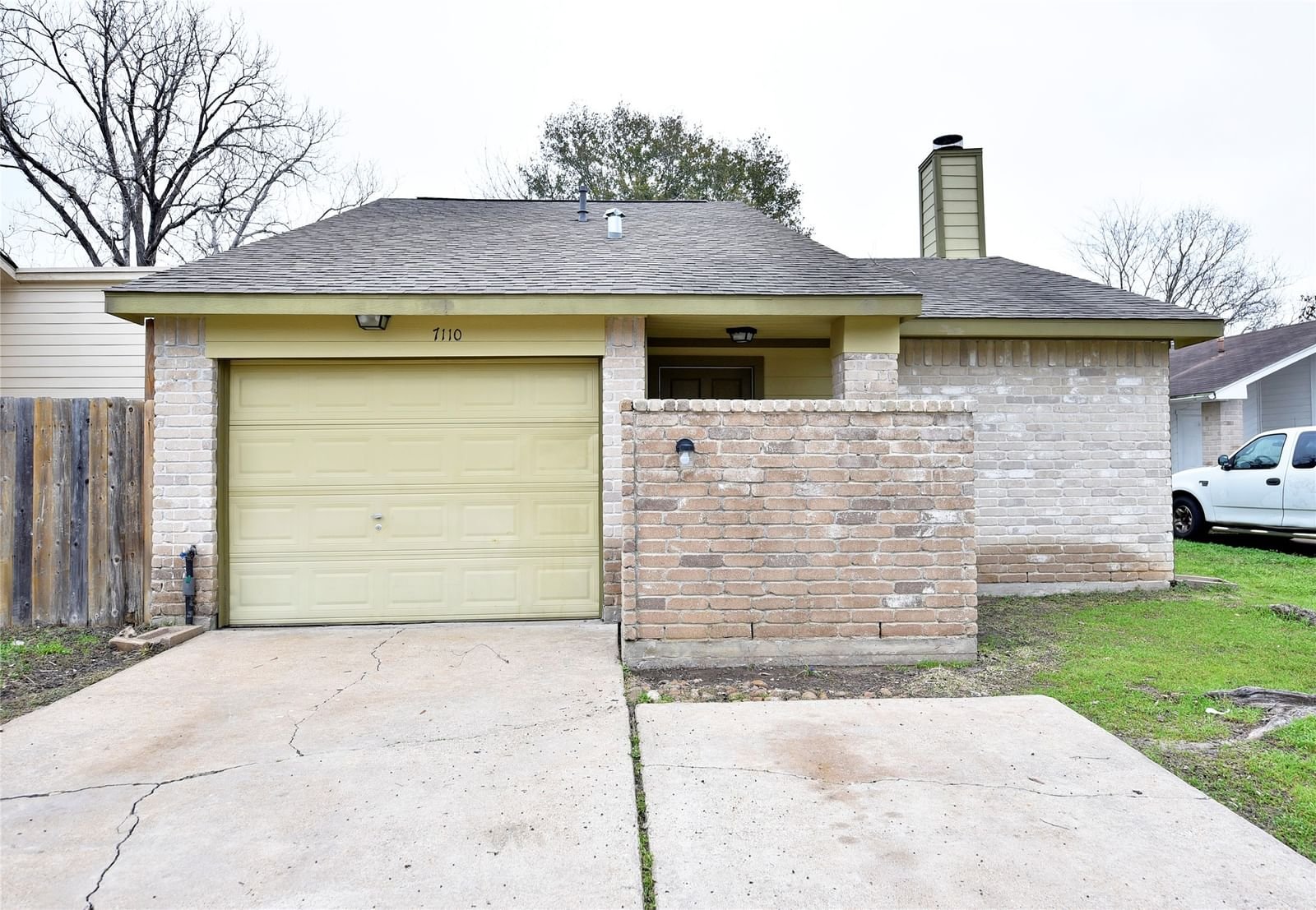 Real estate property located at 7110 Goldendale, Harris, Lancaster Sec 01, Cypress, TX, US