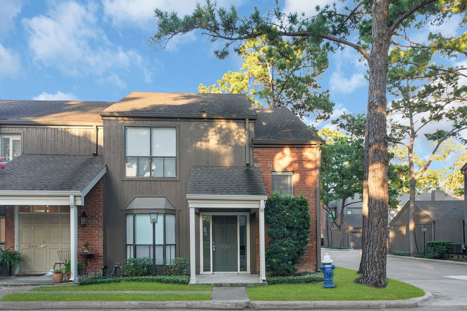 Real estate property located at 701 Bering drive #1006, Harris, Woodway Pines T/H Condo, Houston, TX, US