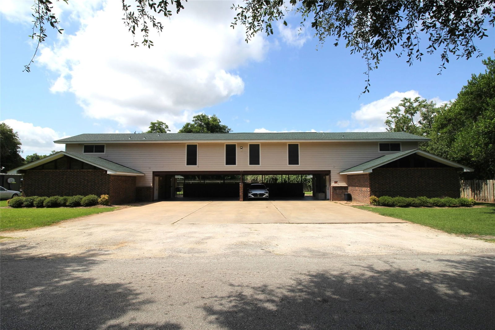 Real estate property located at 412 Breezy, Wharton, Wharton, TX, US