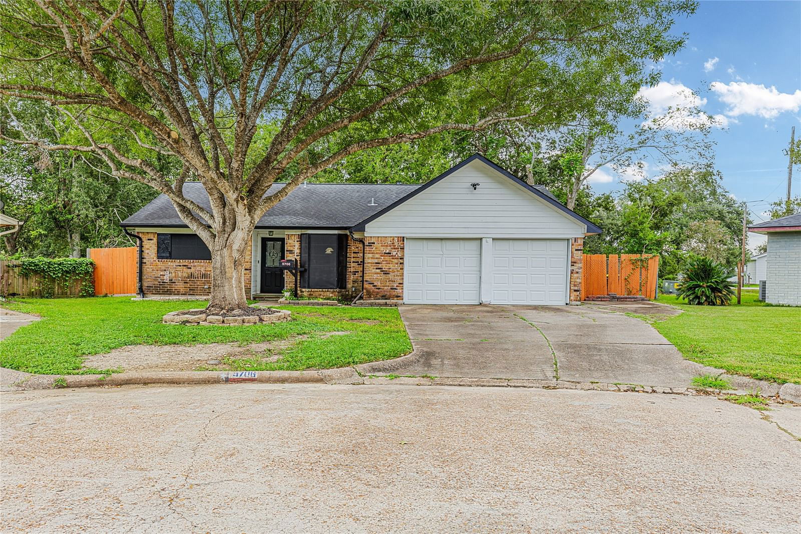 Real estate property located at 5706 Groveton, Brazoria, Corrigan, Pearland, TX, US