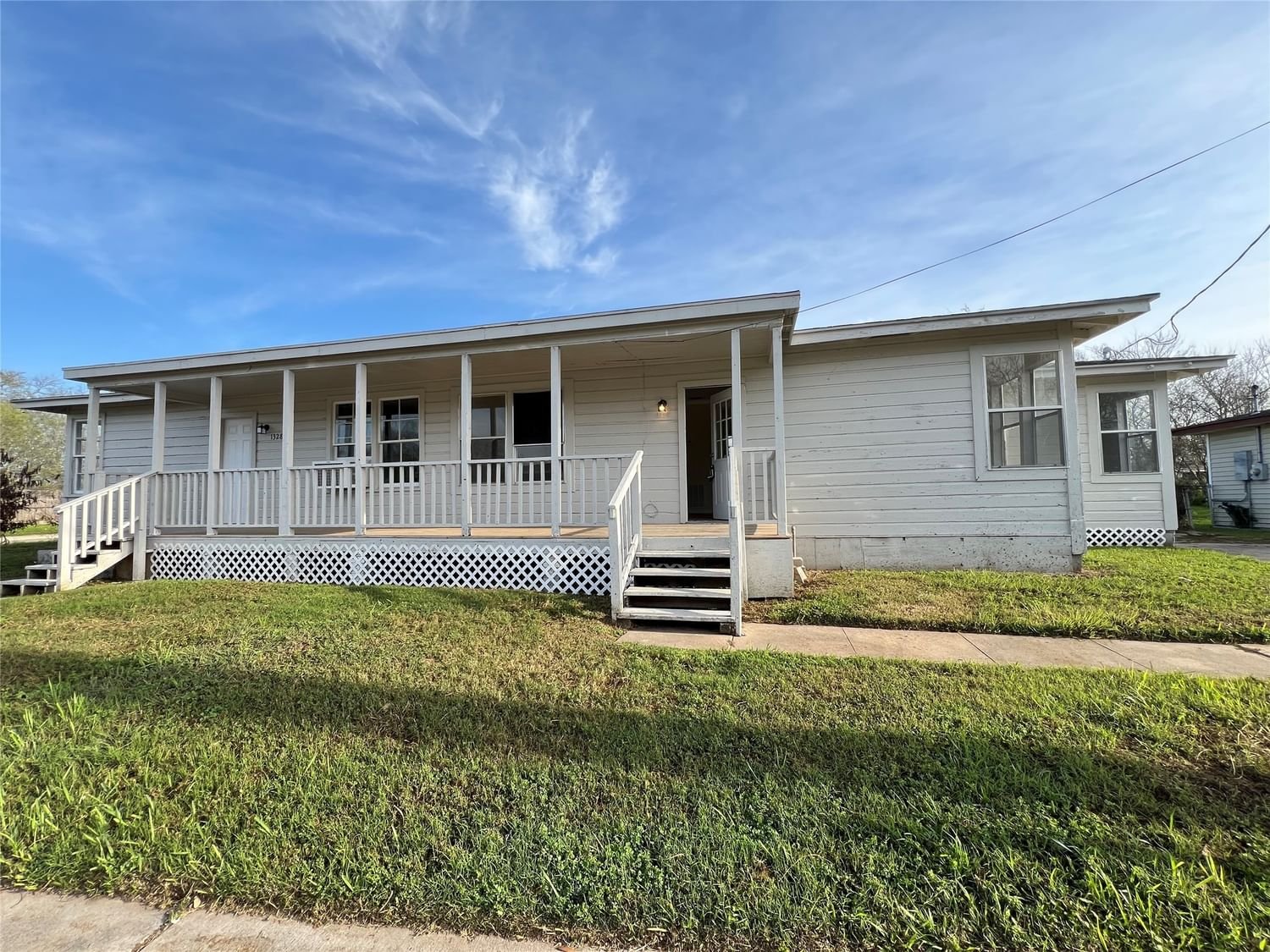 Real estate property located at 1324 10th, Brazoria, Victory Freeport, Freeport, TX, US
