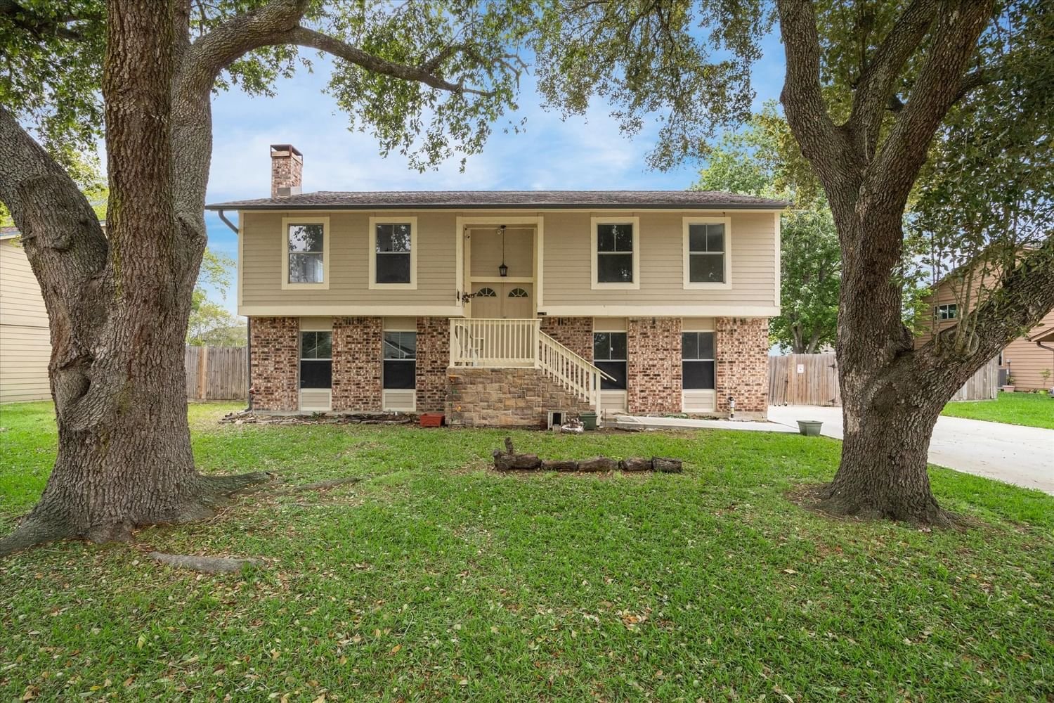 Real estate property located at 305 Gleneagles, Galveston, Sunmeadow, Friendswood, TX, US