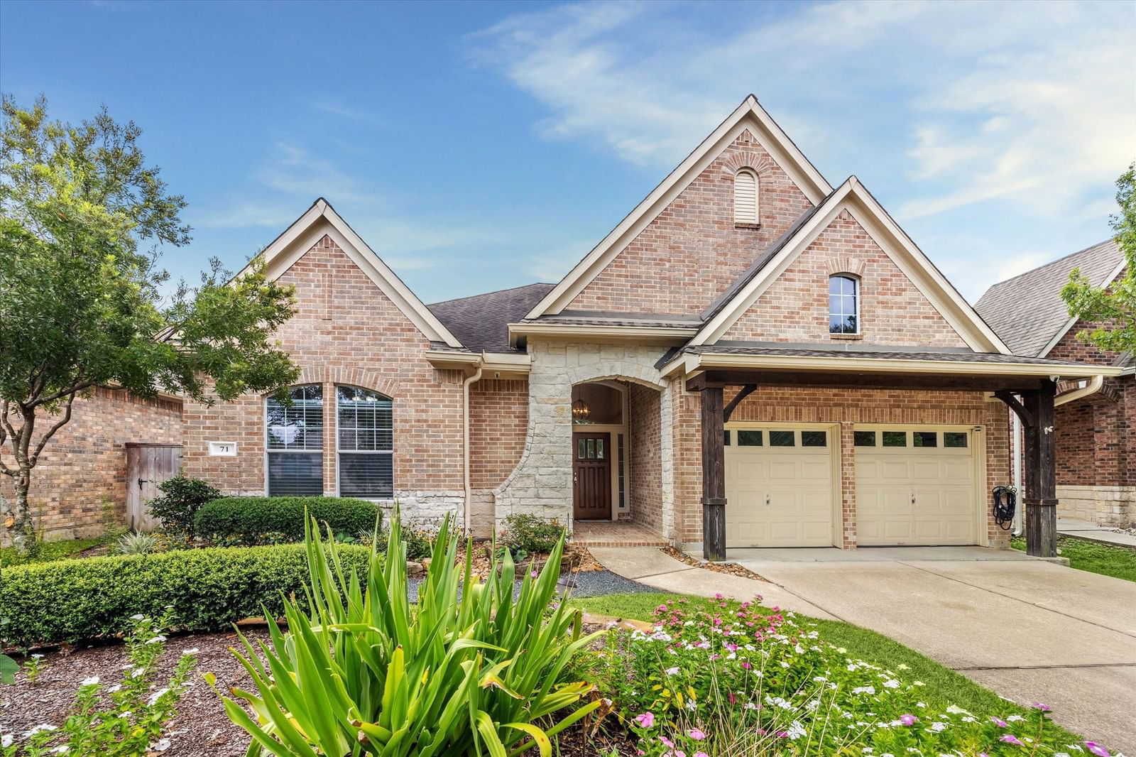 Real estate property located at 71 Tapestry Forest, Montgomery, The Woodlands, Grogans Forest, The Woodlands, TX, US