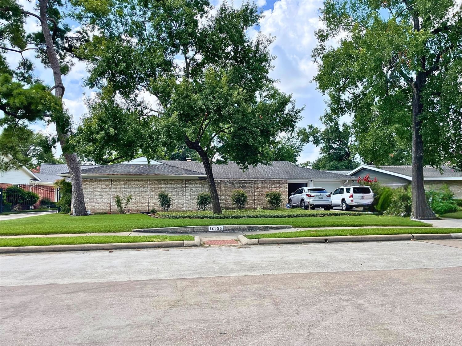 Real estate property located at 12955 Kimberley, Harris, Memorial Plaza, Houston, TX, US