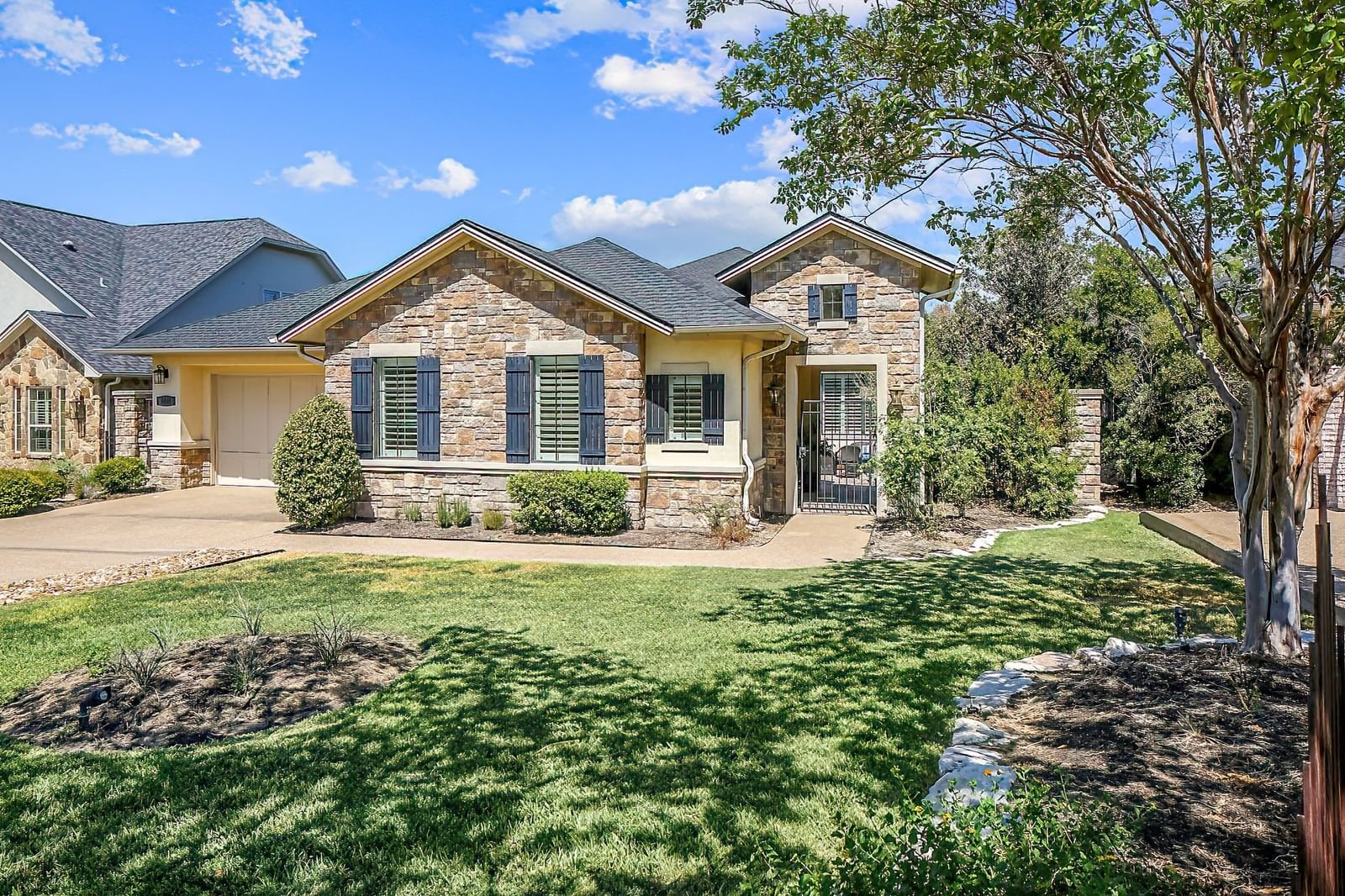 Real estate property located at 3209 Walnut Creek, Brazos, Traditions Ph 03, Bryan, TX, US