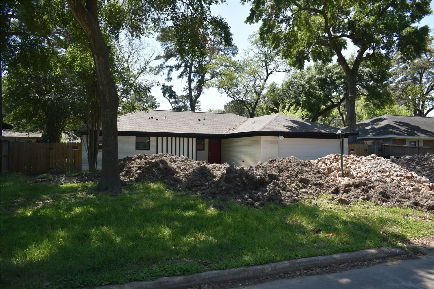 Real estate property located at 10303 Eddystone, Harris, Moss Oaks, Houston, TX, US