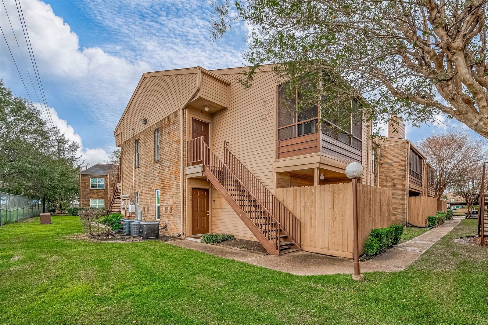 Real estate property located at 10555 Turtlewood #1311, Harris, Terrace Condo Ph 03, Houston, TX, US