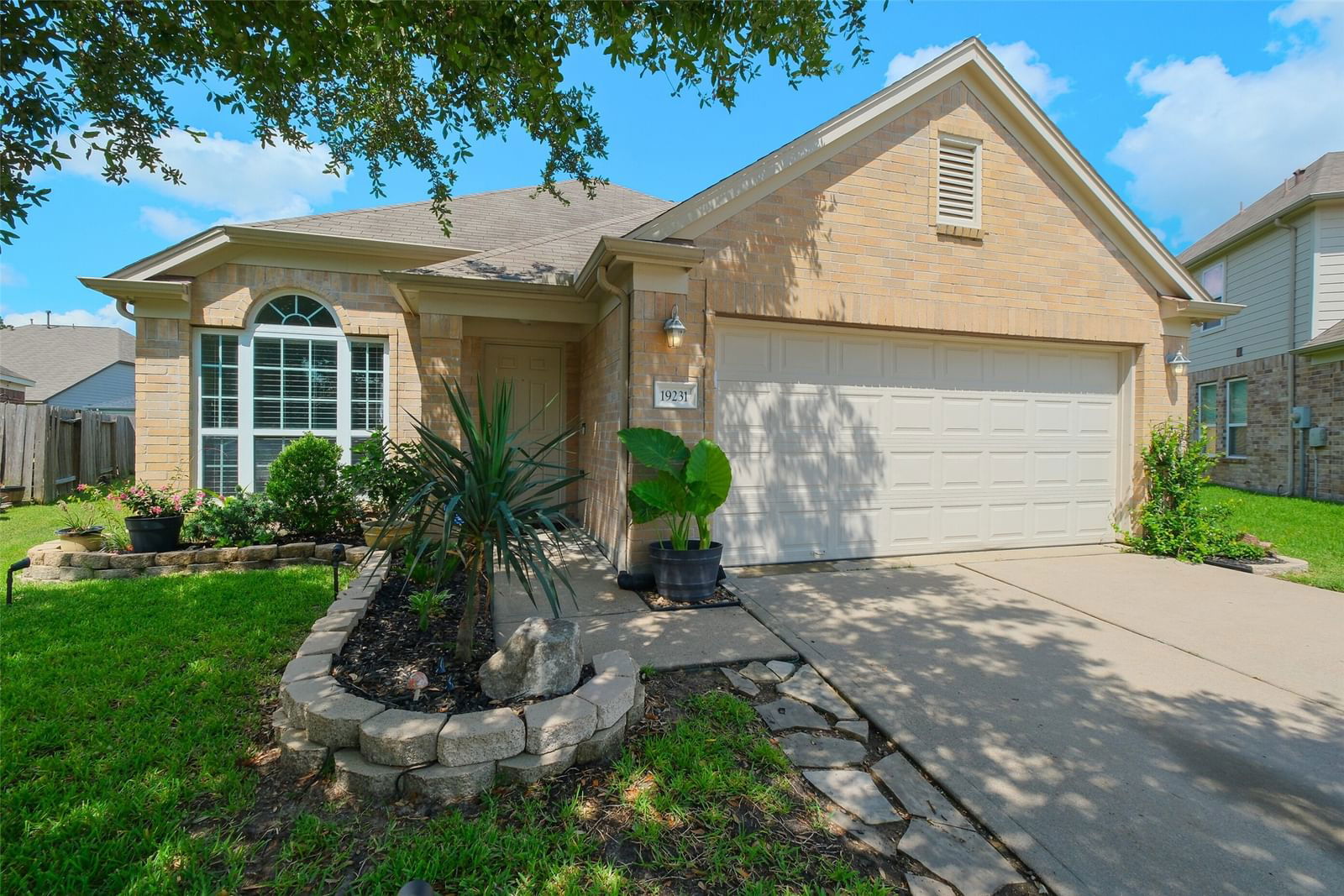 Real estate property located at 19231 Ashford Square, Harris, Ashford Grove, Tomball, TX, US