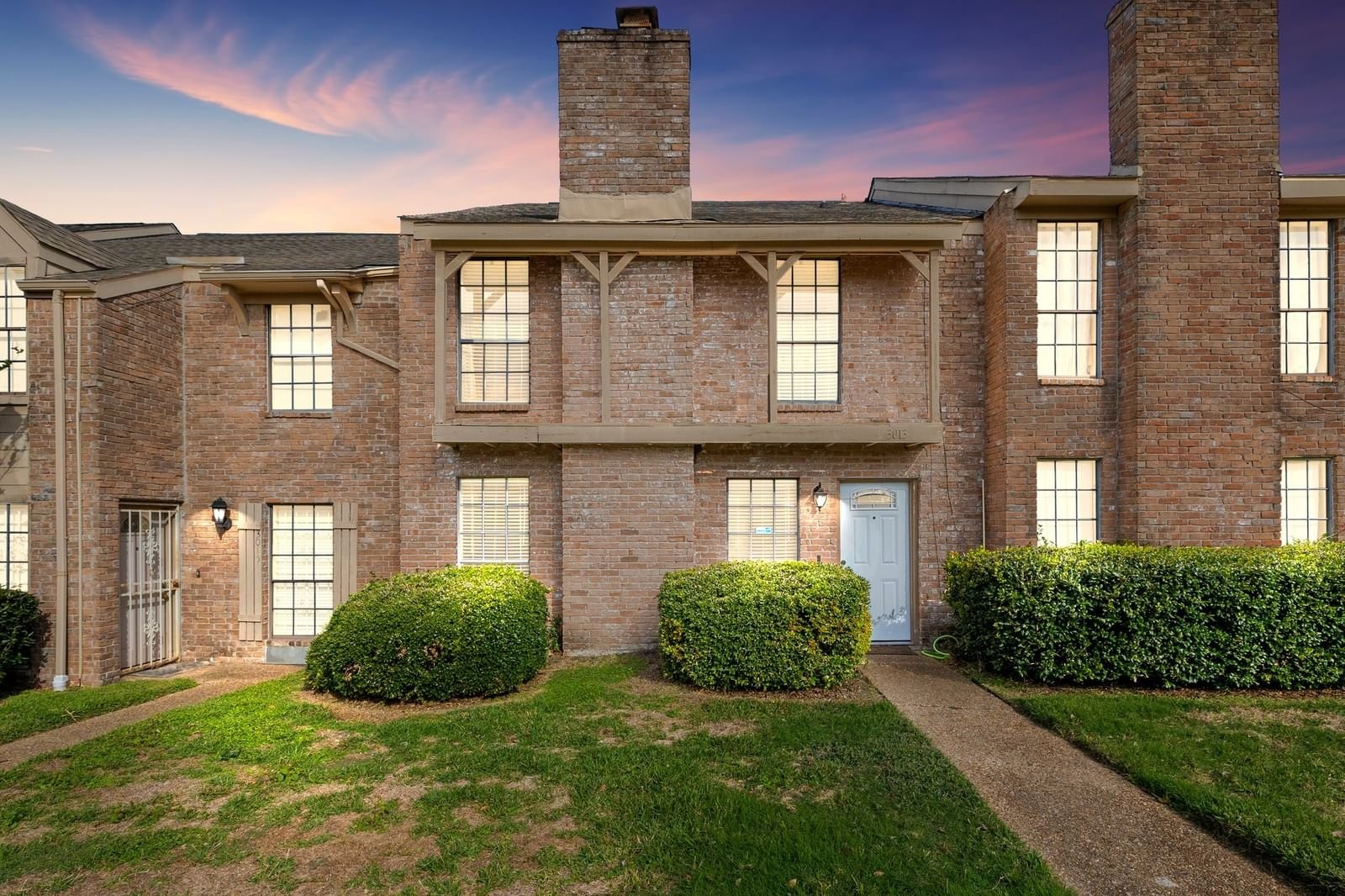Real estate property located at 3013 Bee Cave, Fort Bend, Meadowcreek Twnhs Sec 1, Missouri City, TX, US