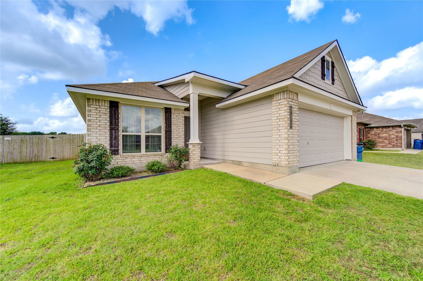 Real estate property located at 823 Mockingbird, Grimes, Heritage Meadows, Sec 1, Navasota, TX, US