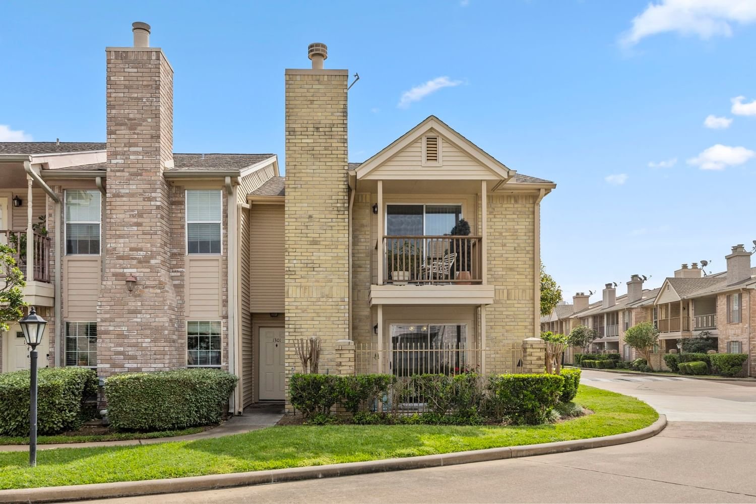Real estate property located at 3100 Jeanetta #1301, Harris, Chambord Condo, Houston, TX, US