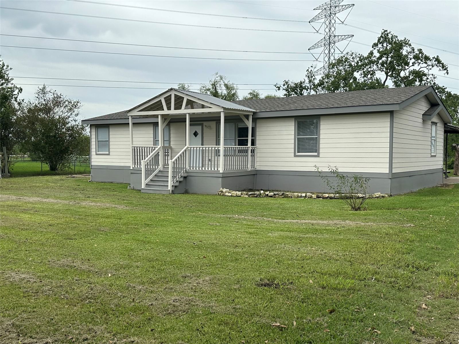 Real estate property located at 5818 Avenue A, Brazoria, Rosharon Road Estates, Rosharon, TX, US