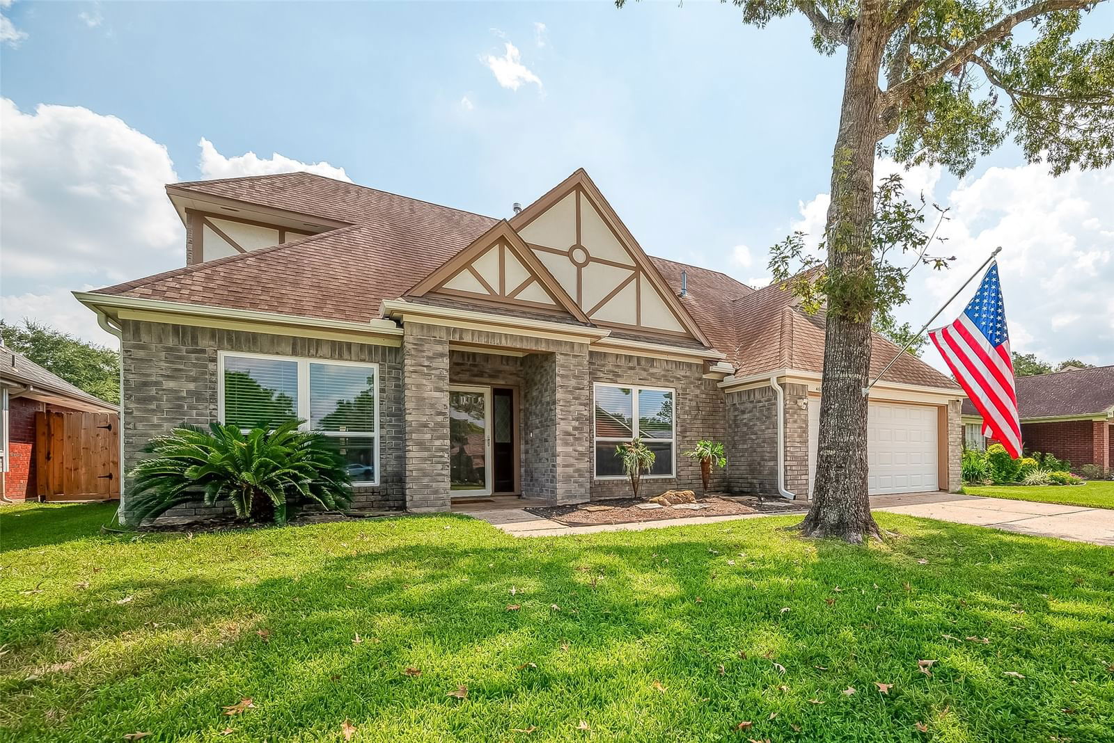 Real estate property located at 4611 Five Knolls, Harris, Heritage Park Sec 12 Amd, Friendswood, TX, US