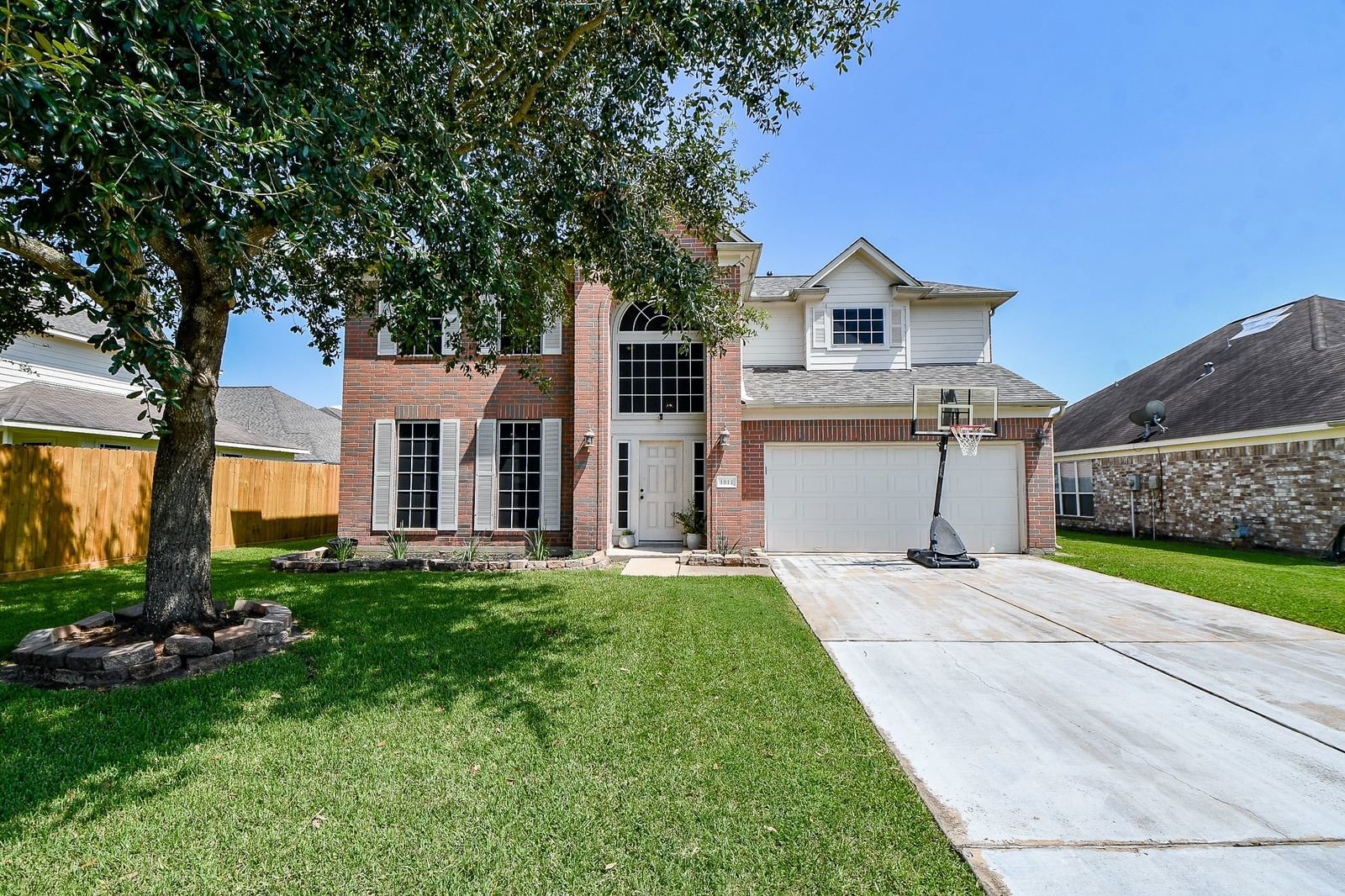 Real estate property located at 1811 Elm Hollow, Fort Bend, Fairpark Village Sec 1, Rosenberg, TX, US