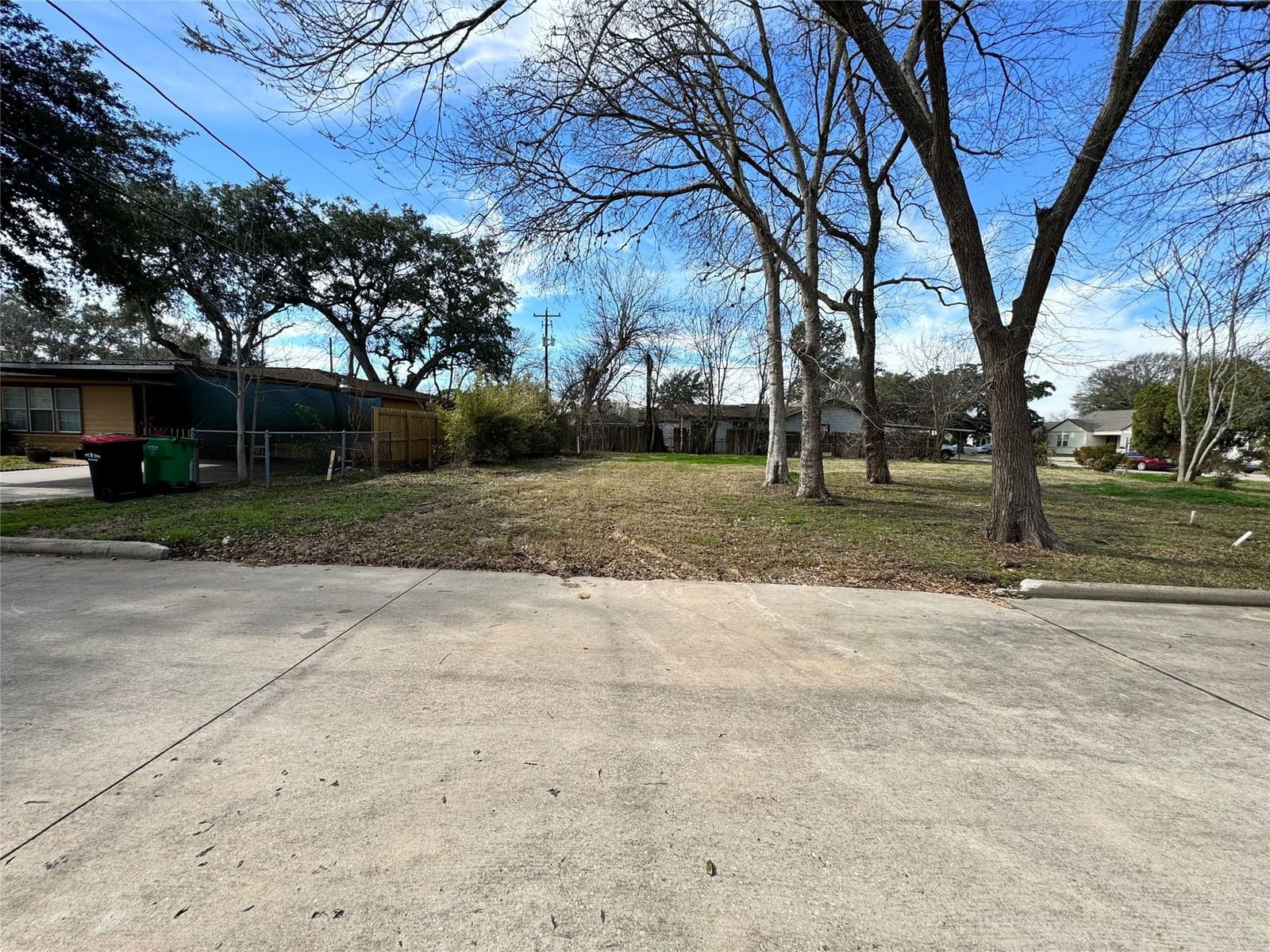 Real estate property located at 1700 Florida, Harris, Britton Cravens Sec 03, Baytown, TX, US