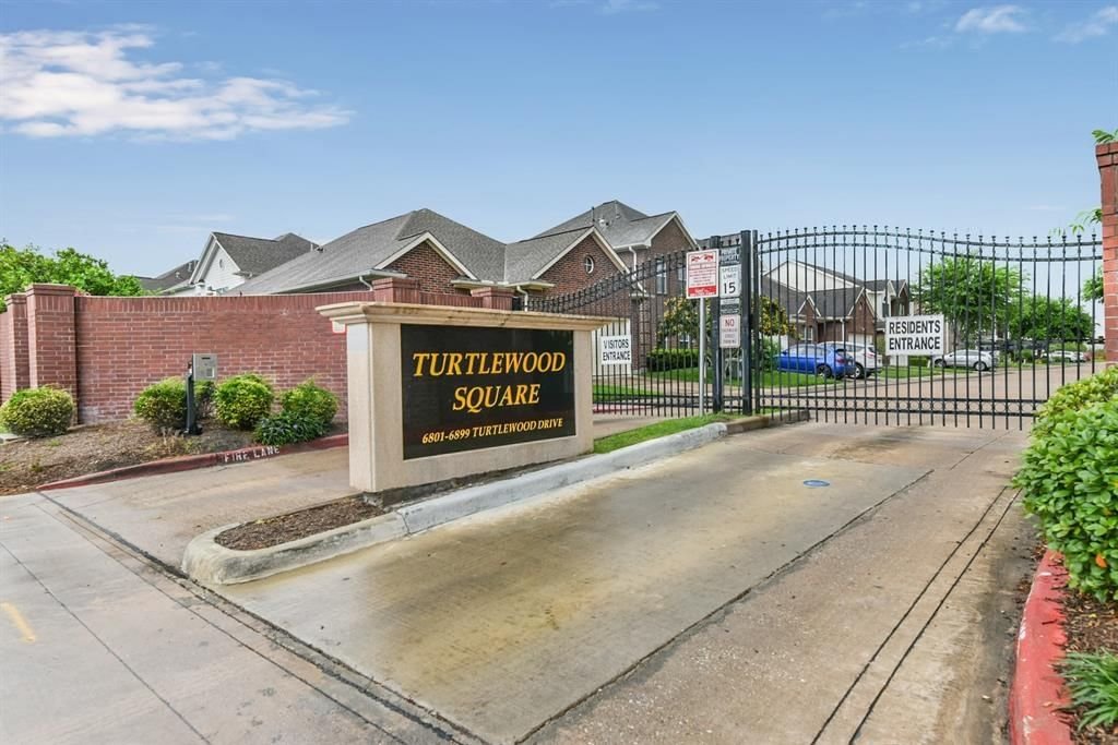 Real estate property located at 6895 Turtlewood, Harris, Turtlewood Square, Houston, TX, US