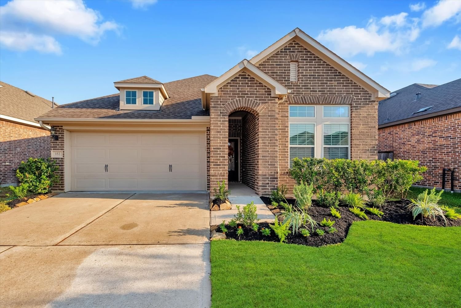 Real estate property located at 152 Castlegate, Harris, Enclave/Castlebridge Pt R, Houston, TX, US