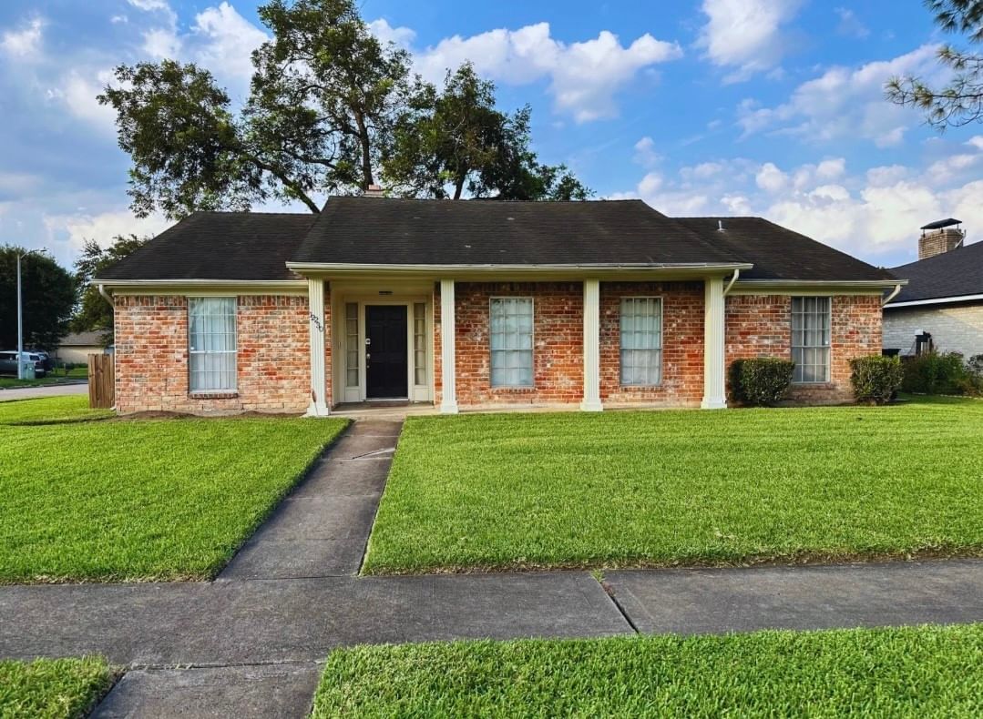 Real estate property located at 12230 Longbrook, Harris, Huntington Village Sec 01, Houston, TX, US