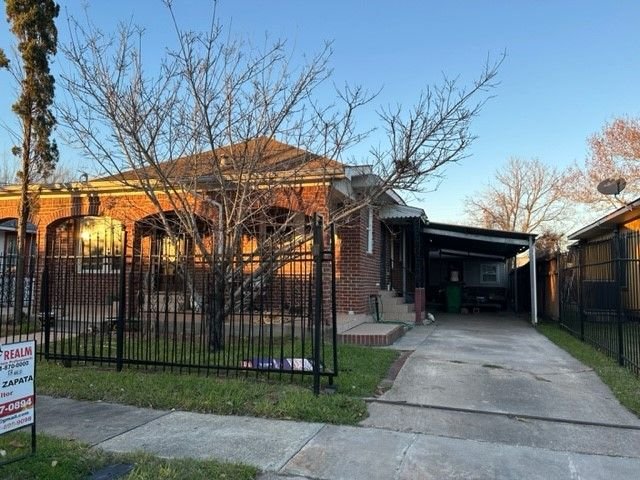 Real estate property located at 110 Gulf, Harris, Baytown, TX, US