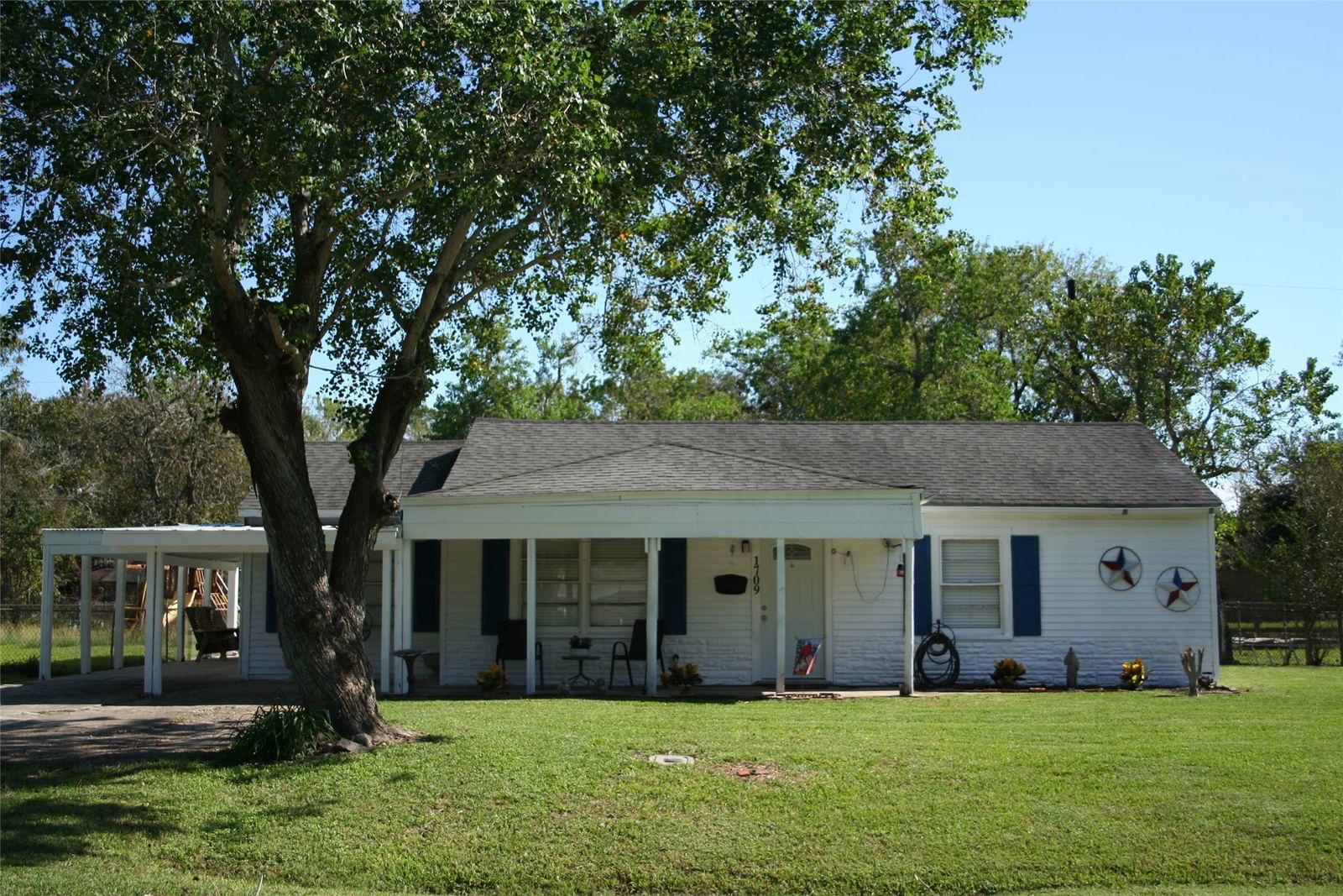 Real estate property located at 1709 Klauke, Fort Bend, Fred E Klauke Add, Rosenberg, TX, US