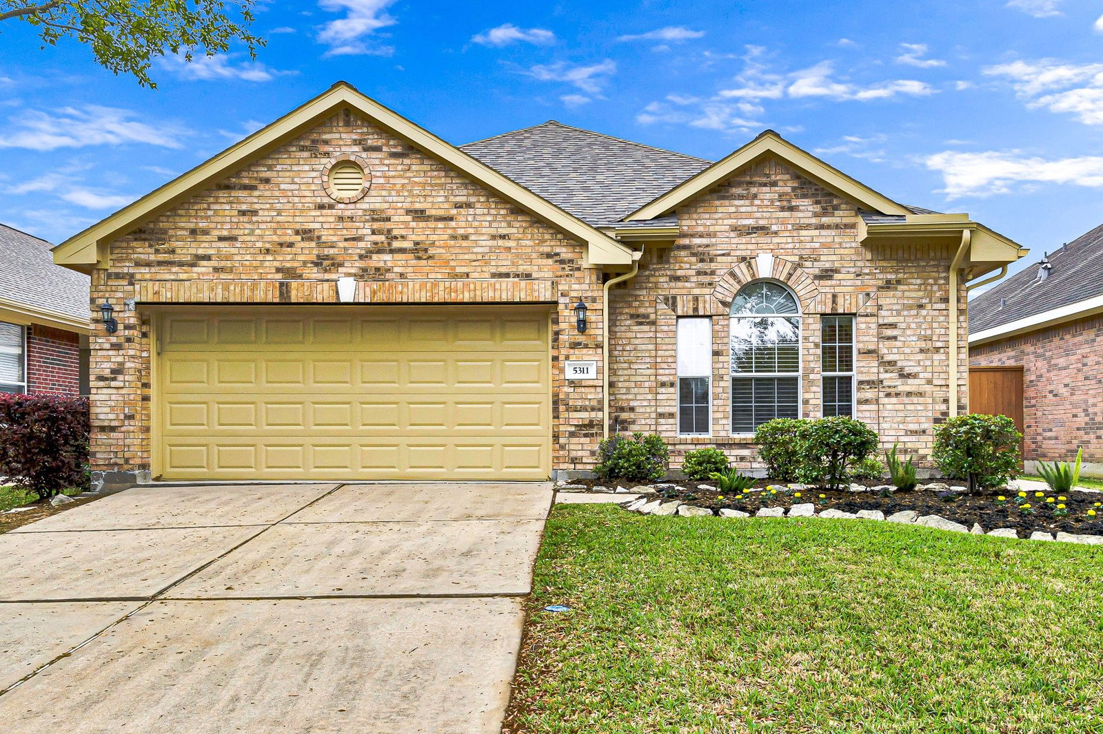 Real estate property located at 5311 Valley Bluff, Fort Bend, Katy, TX, US