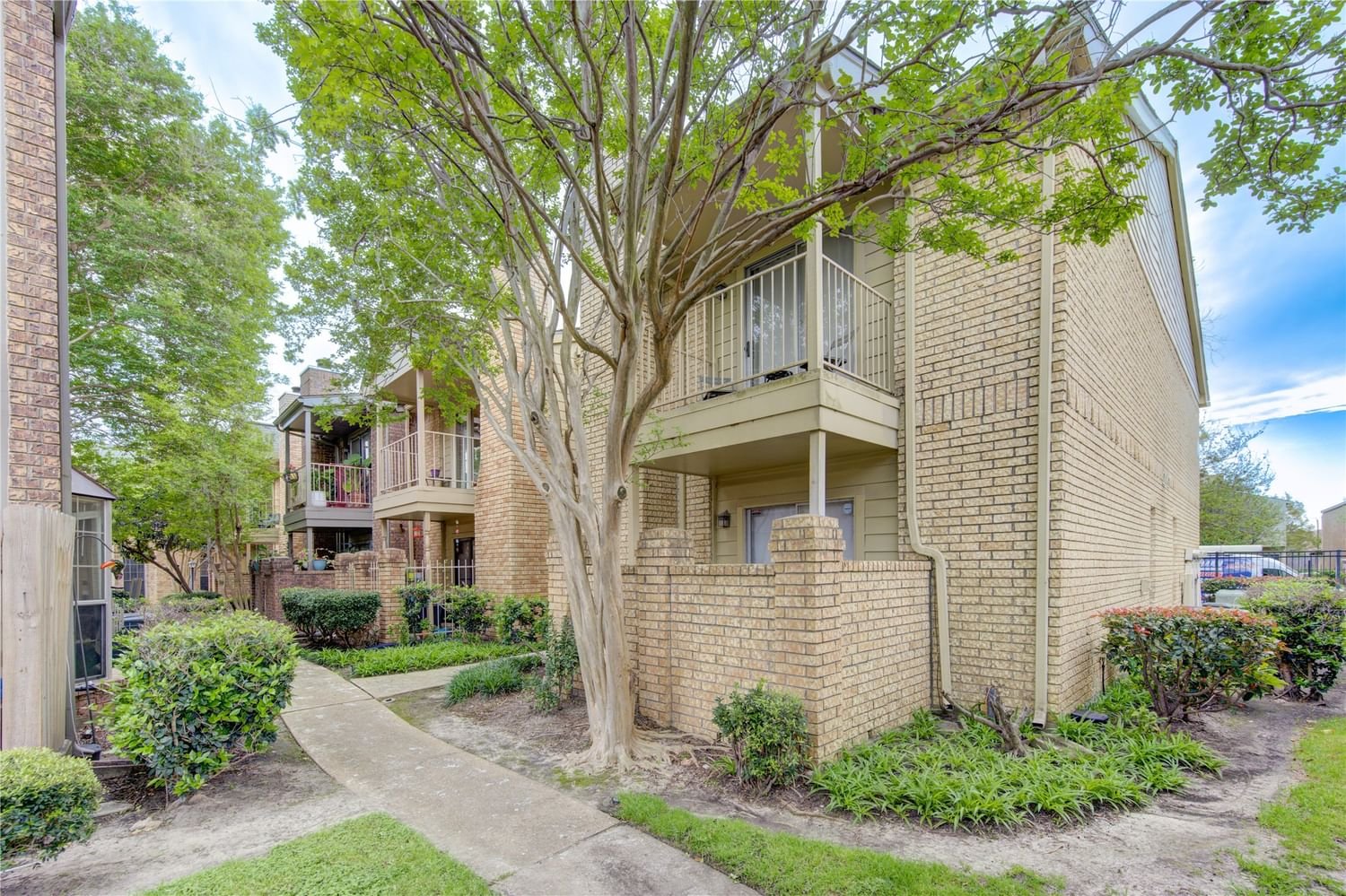 Real estate property located at 1515 Sandy Springs #1807, Harris, Lynbrook Manor Condo Ph 02, Houston, TX, US