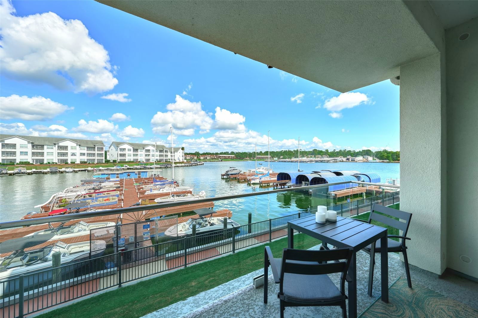 Real estate property located at 199 Waterpoint #104, Montgomery, Shoreline On Lake Conroe Condo, Conroe, TX, US