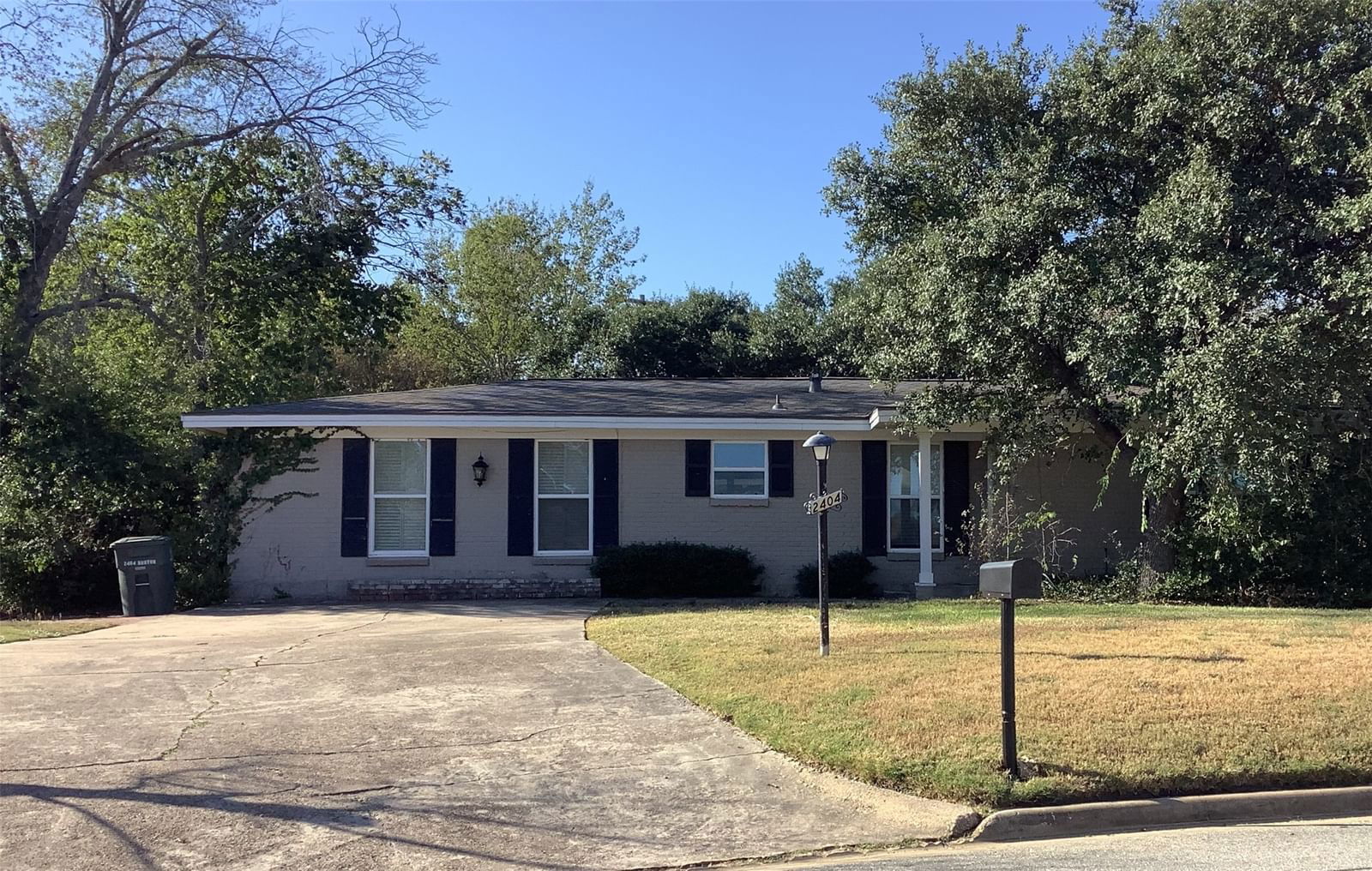 Real estate property located at 2404 Burton, Brazos, Culpepper Manor Ph 02, Bryan, TX, US