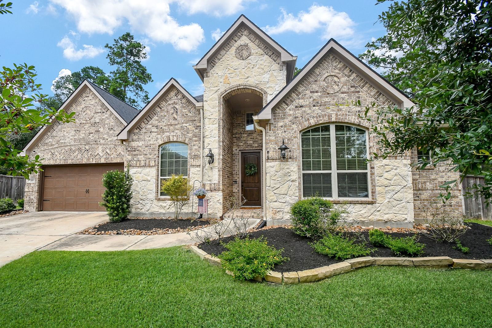 Real estate property located at 203 Spring Creek, Montgomery, Woodtrace, Tomball, TX, US