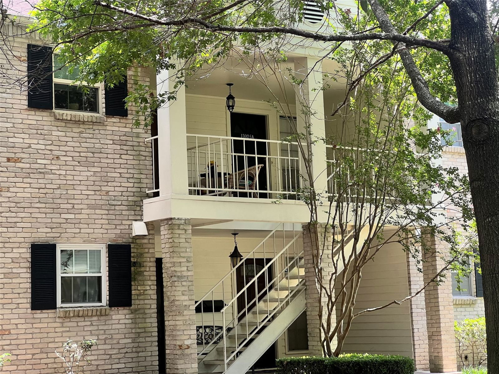 Real estate property located at 13026 Trail Hollow #8, Harris, Georgetown T/H Ph 02, Houston, TX, US