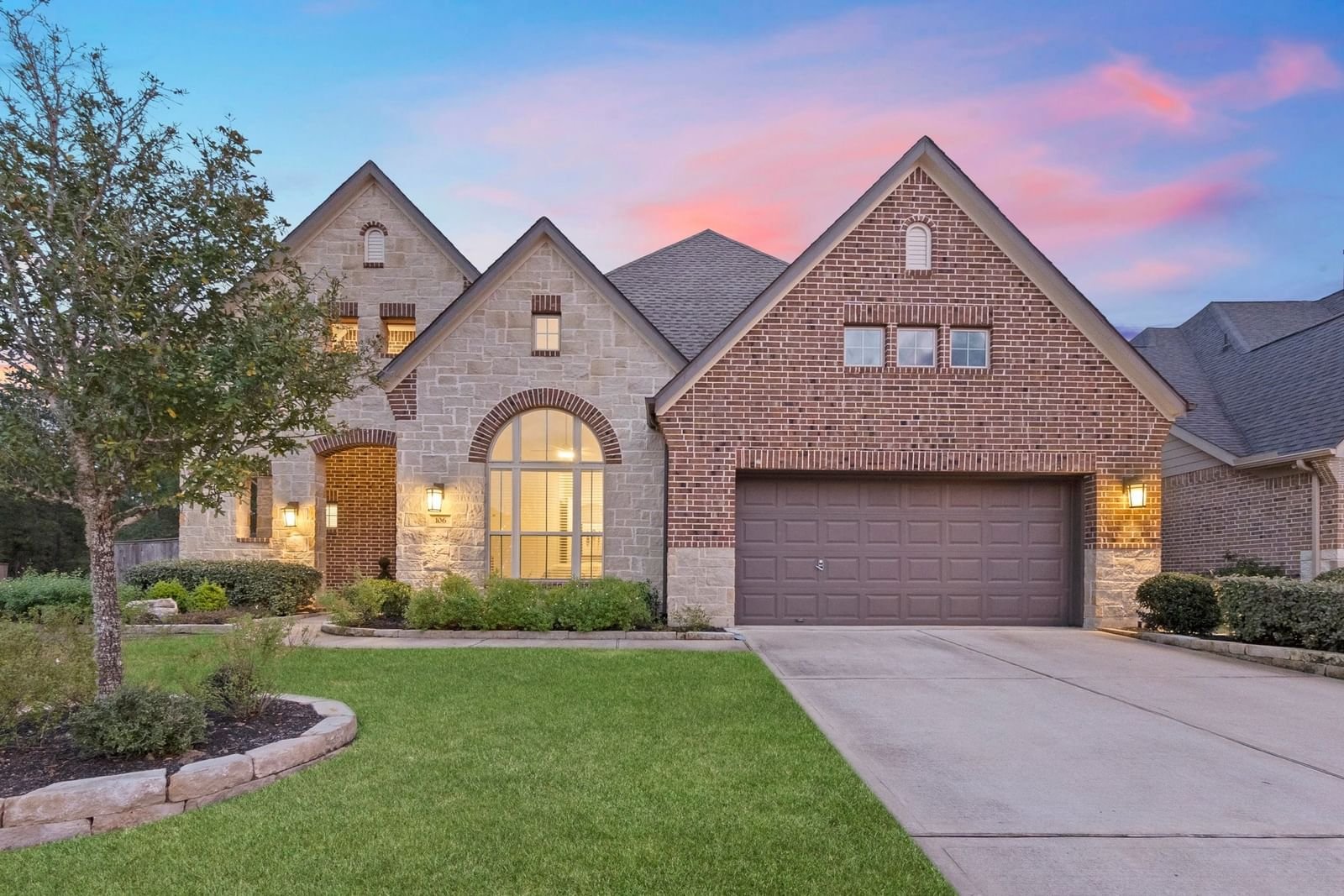 Real estate property located at 106 Jackal Trail, Montgomery, Woodforest 99, Montgomery, TX, US