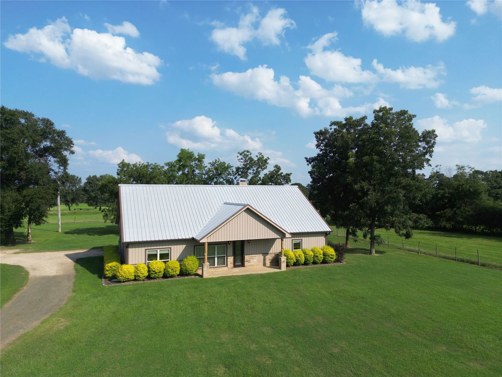 Real estate property located at 588 County Road 3505, Shelby, N/A, Center, TX, US