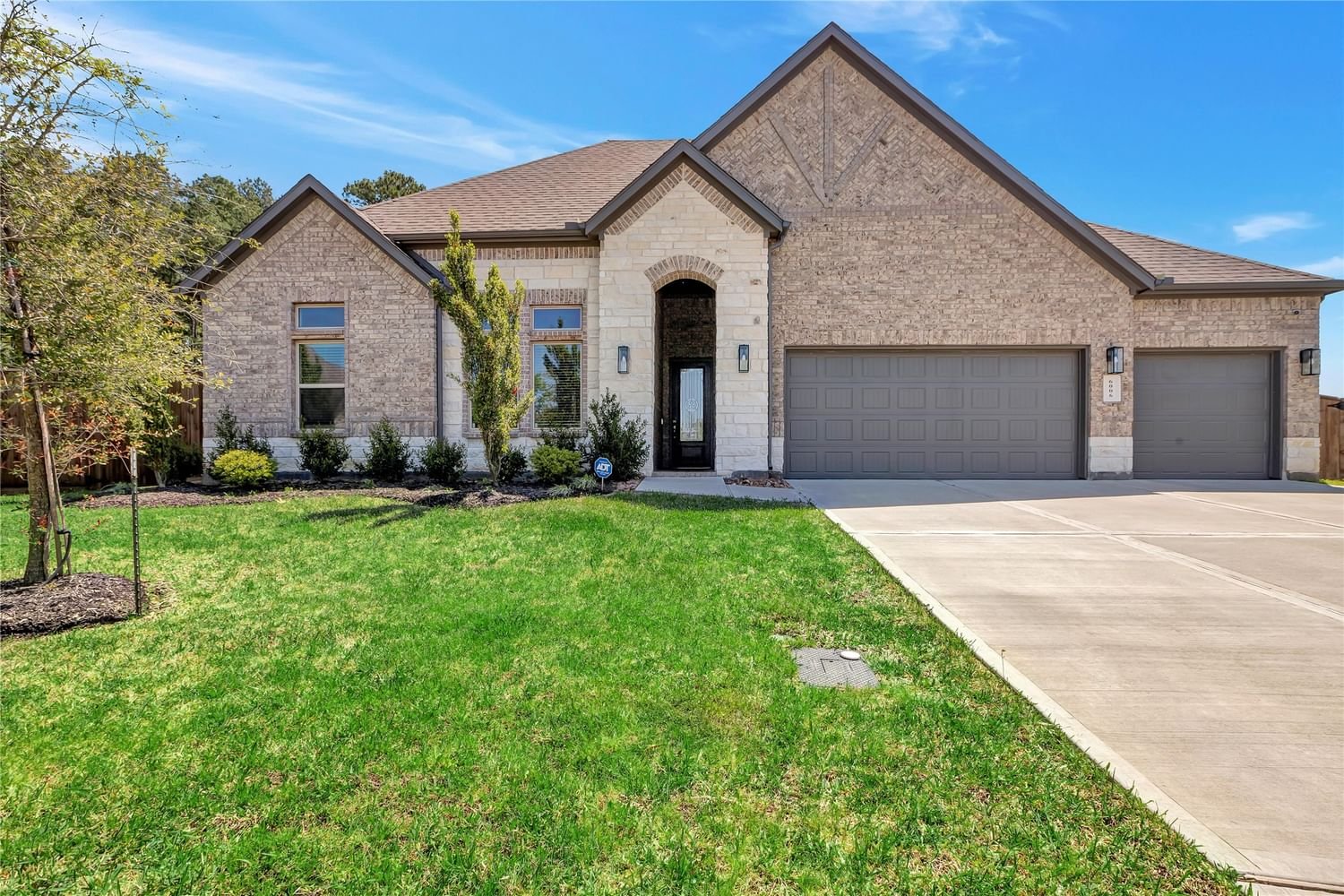 Real estate property located at 6006 Climbing Brendan, Montgomery, Royal Cay @Water Crest, Conroe, TX, US