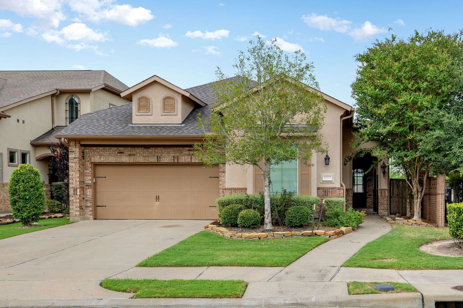 Real estate property located at 11915 Rosmarino, Fort Bend, Lakes of Bella Terra, Richmond, TX, US