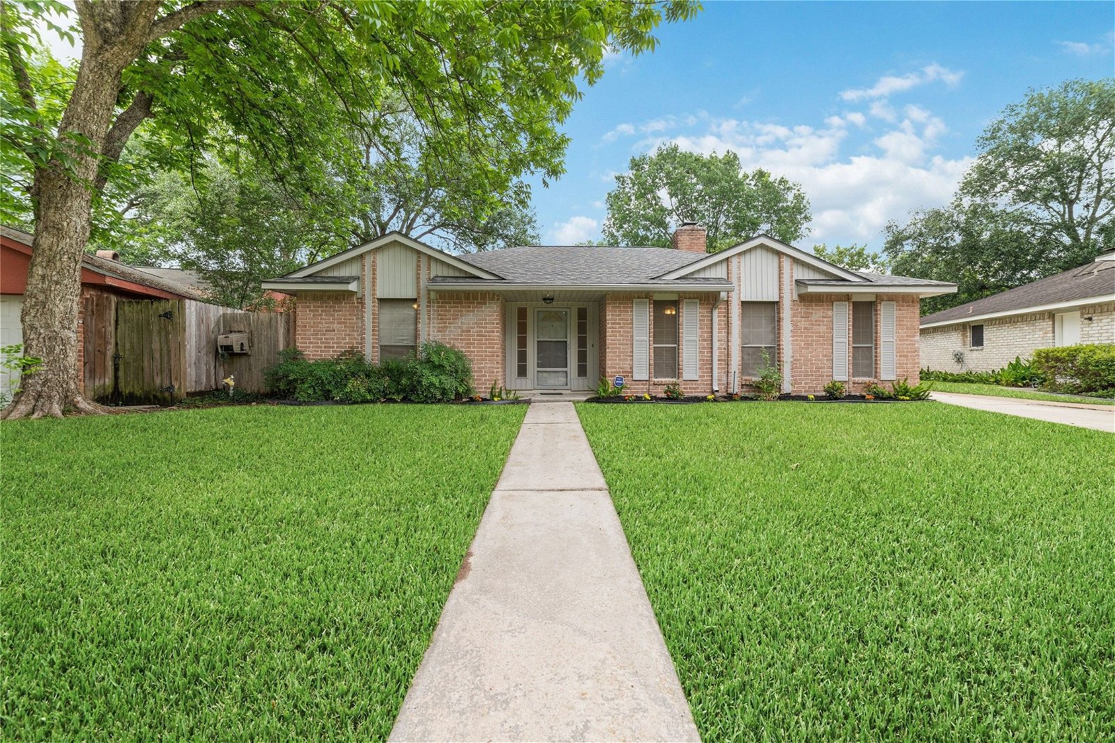 Real estate property located at 11326 Voltaire, Harris, Houston, TX, US