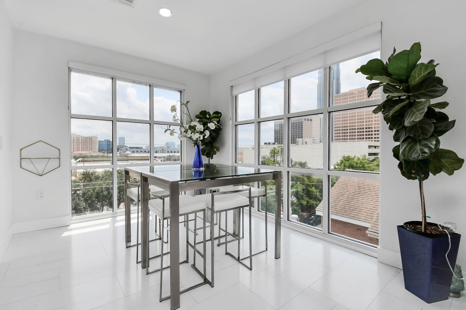 Real estate property located at 2400 Mccue #410, Harris, 2400 Mccue Condos, Houston, TX, US