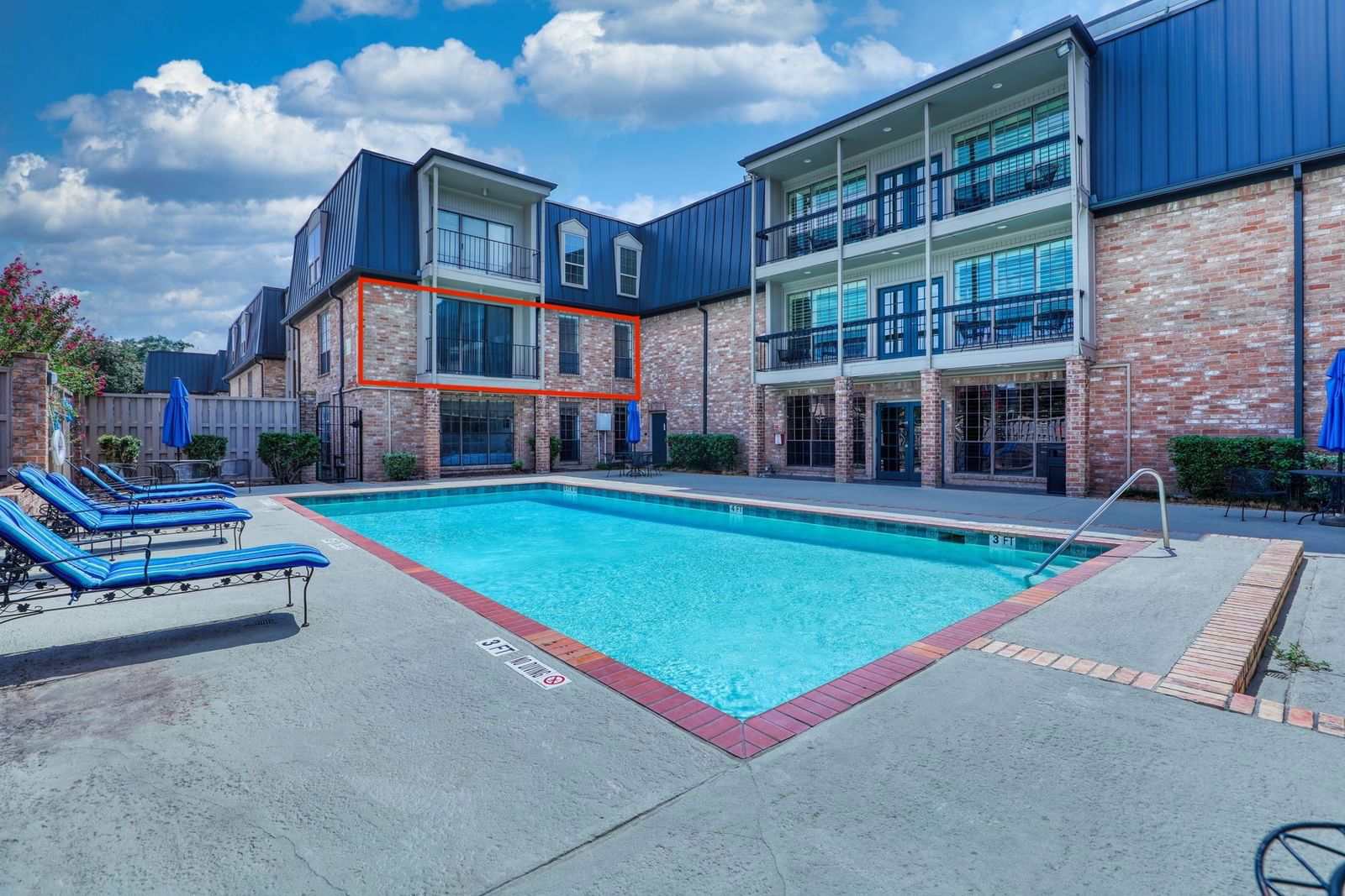 Real estate property located at 2400 Braeswood #215, Harris, Brentwood Condo, Houston, TX, US