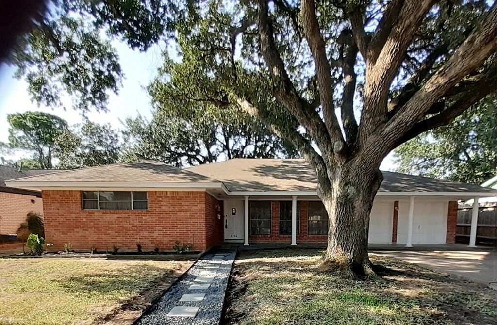 Real estate property located at 8306 Garden Parks, Harris, Houston, TX, US